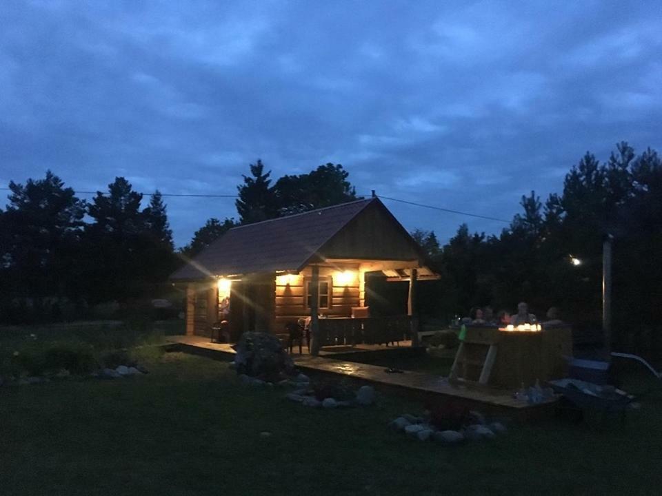 Maenniste Holiday Home Hiievalja Kültér fotó
